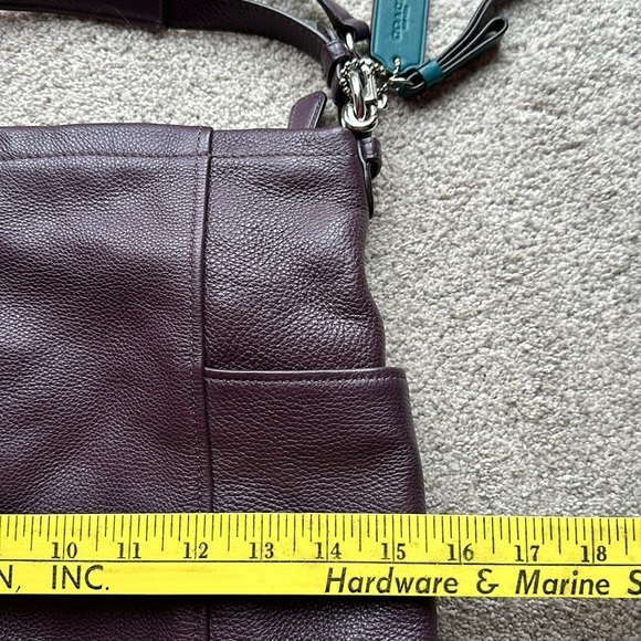 Coach bag in excellent condition- deep purple leather - Picture 3 of 5